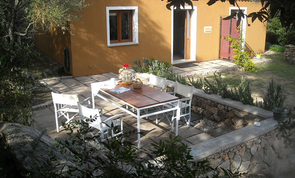 Li-Pireddi-esterno-alloggio-Li-Licci